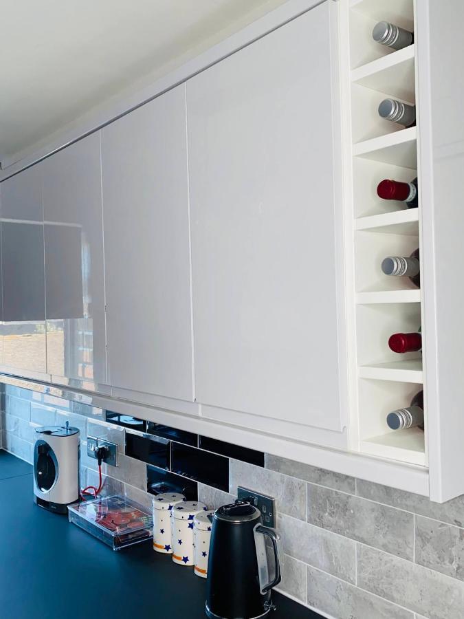 Bright, Spacious, Modern Interior Decor 2 Bedrooms Apartment With Amazing Views London Exteriör bild