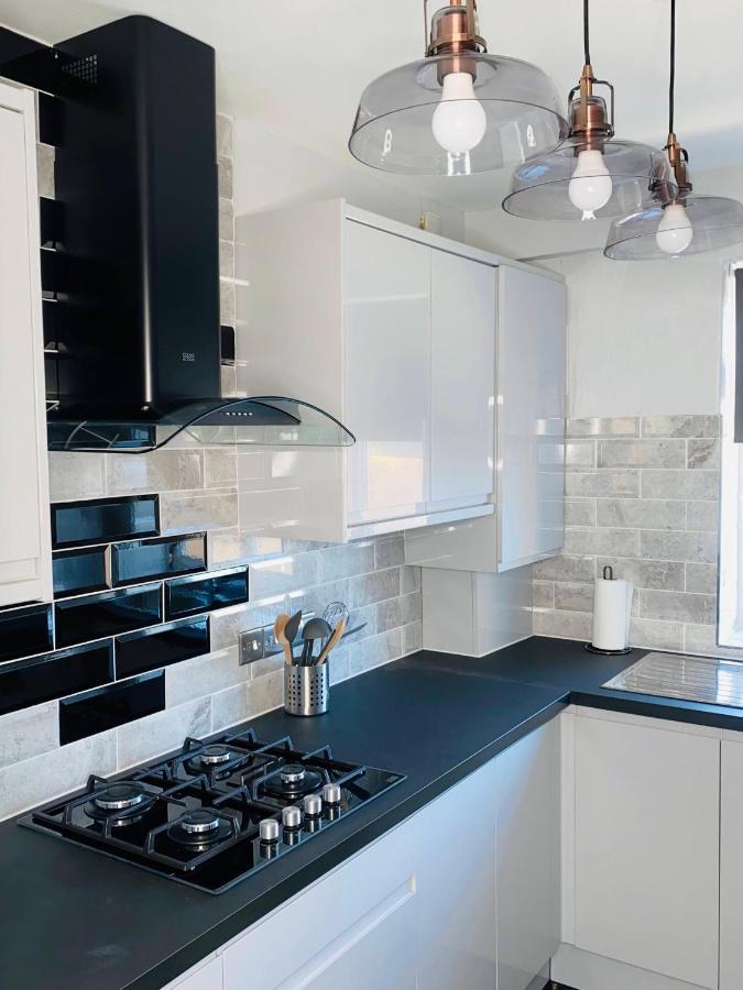 Bright, Spacious, Modern Interior Decor 2 Bedrooms Apartment With Amazing Views London Exteriör bild